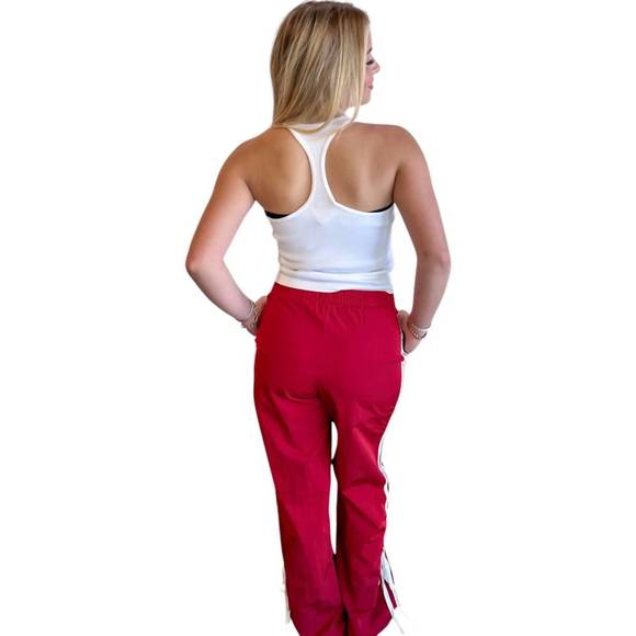 NEW PRETTY FOLLIES mel bow pants in burgundy - Picture 2 of 3